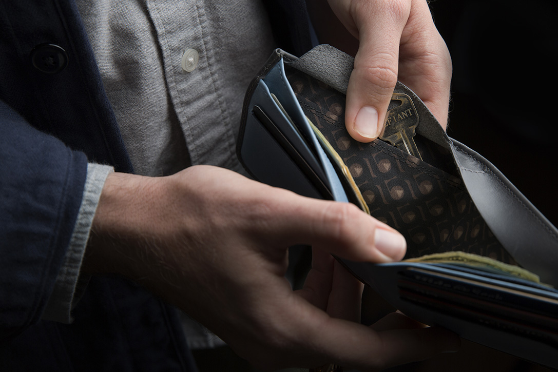 Review: Bellroy Hide and Seek Wallet