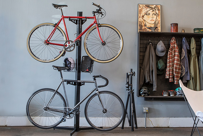 2 bike wall rack