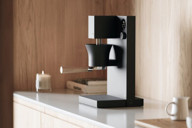 Meticulous Is World's First Robotic Lever Espresso Machine | HiConsumption