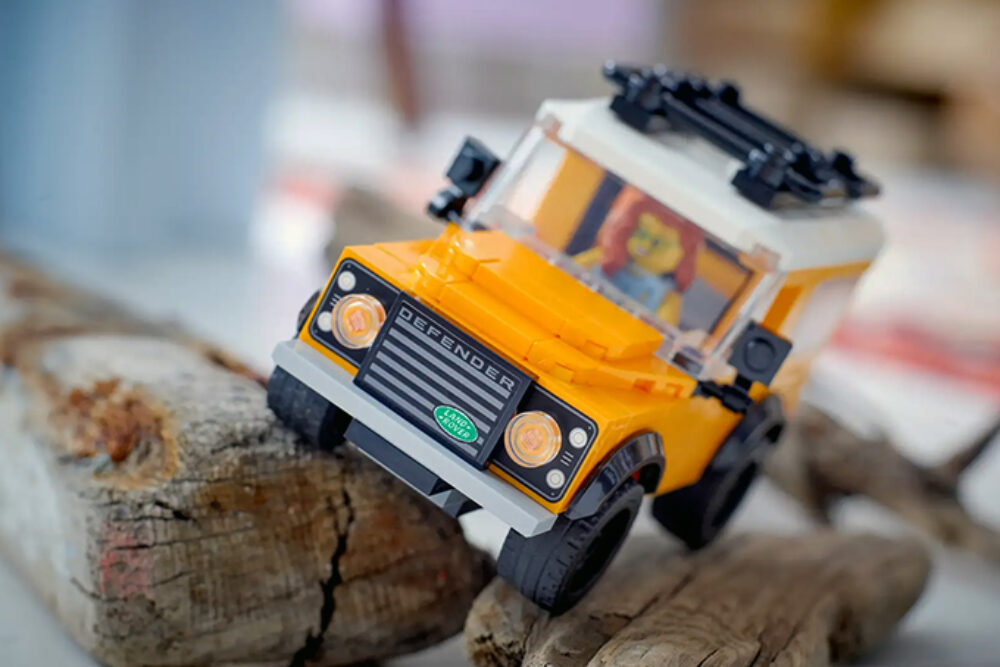 LEGO Land Rover Classic Defender 1