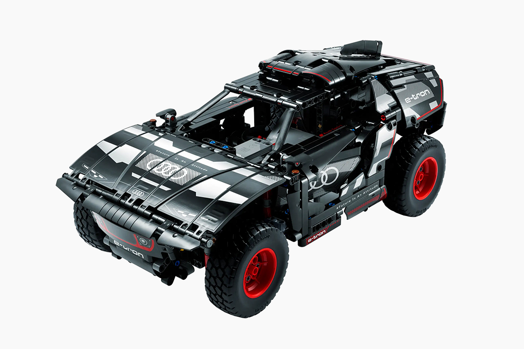 LEGO Technic Audi RS Q etron Set 0 Hero