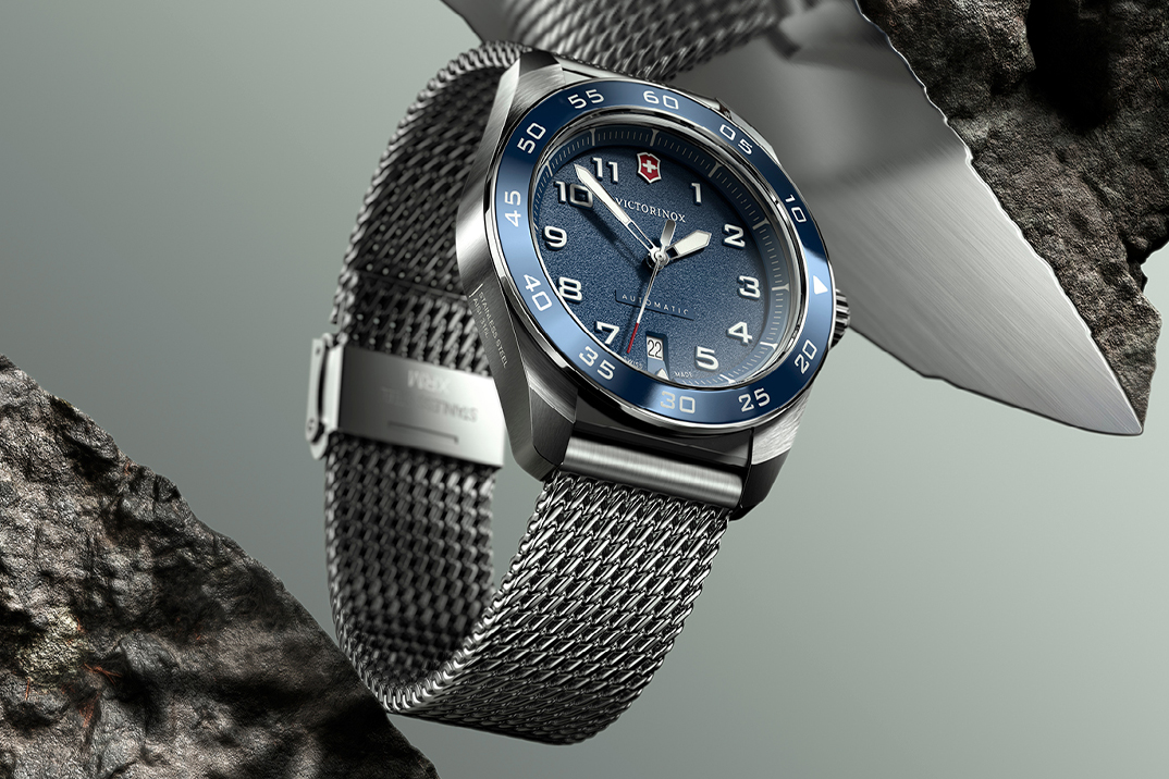Victorinox Swiss Army Automatic watch 0 Hero