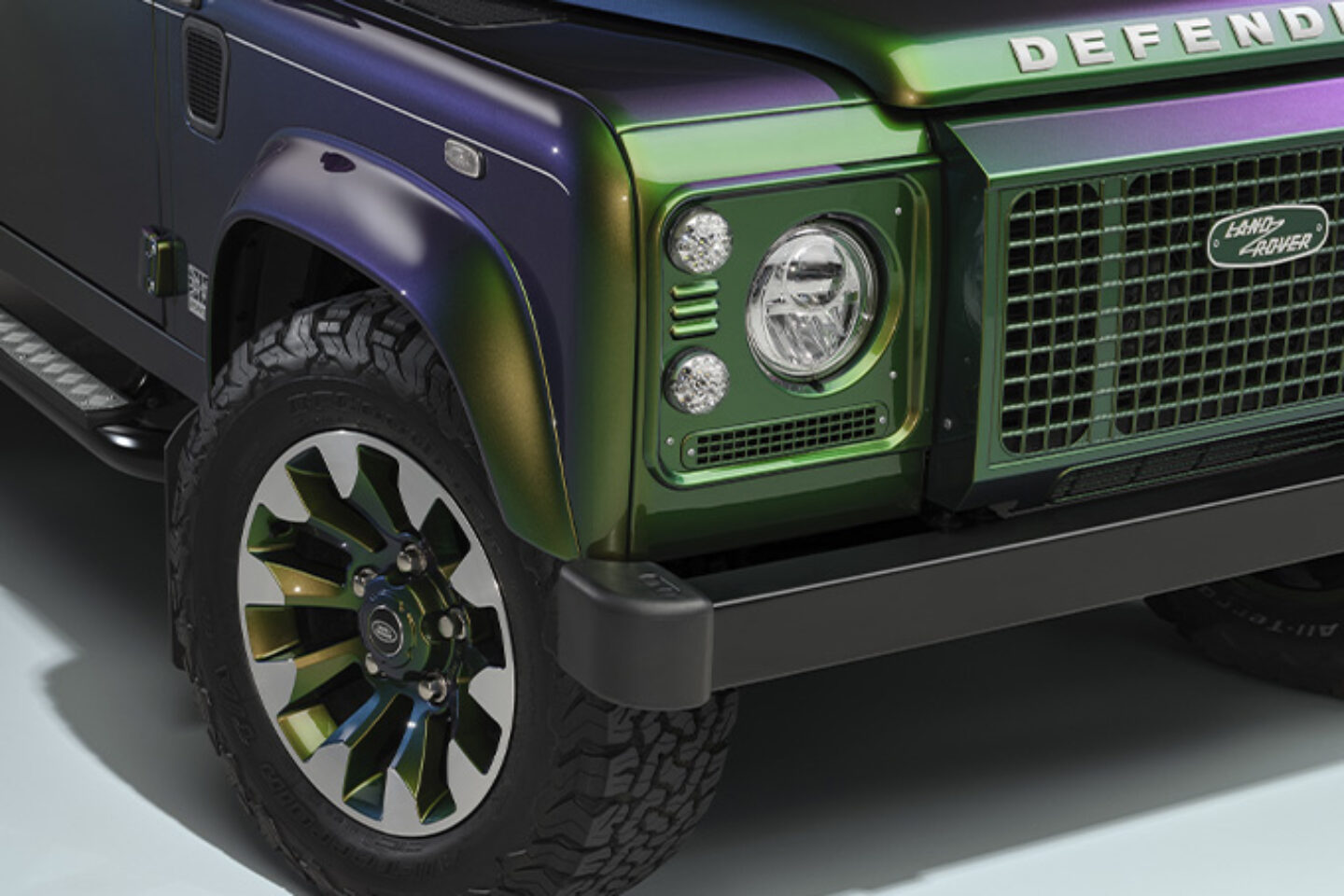 Land Rover Spent 400 Hours Painting Each of These Four Color-Shifting ...