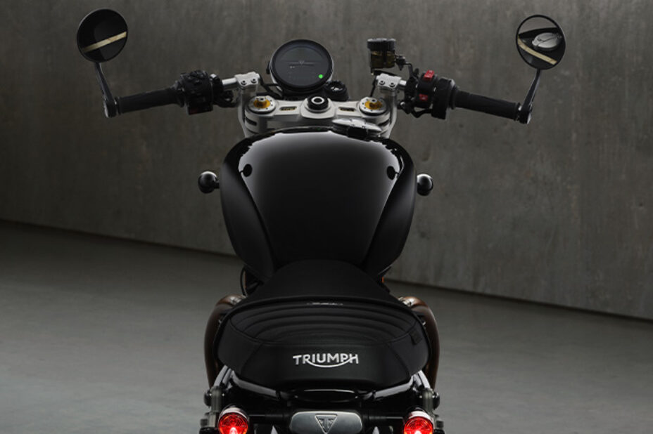 Triumph's Rare Factory Custom Drenches the Speed Twin 1200 TFC in Gold ...